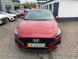 Hyundai i30Fastback*NAVI&PDCvo&hi&KAMERA*LED SW*WINTERP* - Hyundai i30: Rot