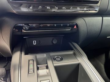 Citroën C5 Aircross Hybrid 145 MAX +Navi+LED+SHZ+KeyLess
