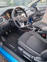Nissan Qashqai 1.3 DIG-T 159PS N-CONNECTA N-CONNECTA - Nissan Qashqai mit Benzin-Antrieb: Limousine