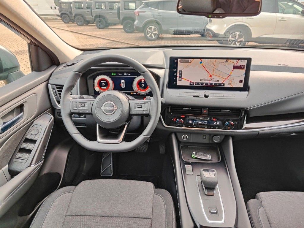 Fahrzeugabbildung Nissan Qashqai 1.3 MHEV Tekna+ PANO+HUD+BOSE+SHZ+AHK