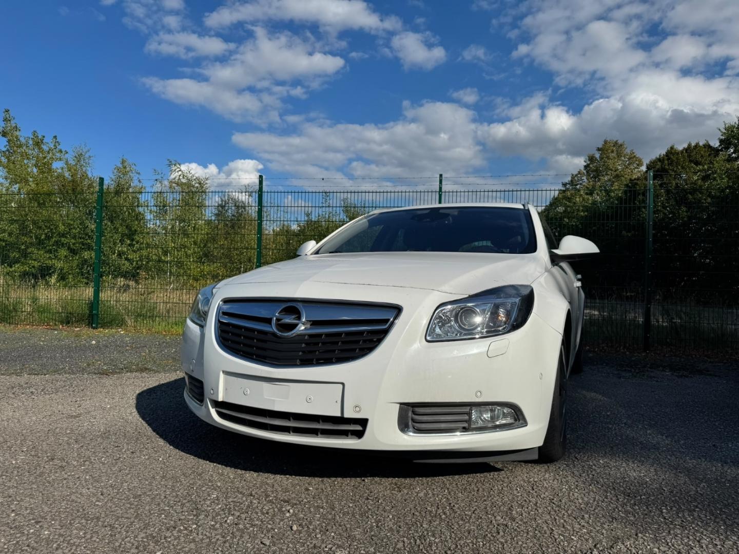Opel Insignia 2013 — interior