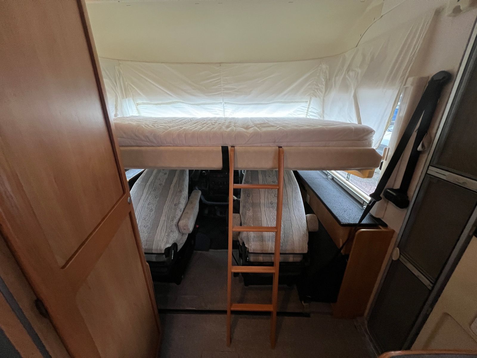 Fahrzeugabbildung HYMER / ERIBA / HYMERCAR B634 FIAT ALKO DPF LOUNGE DACHKLIMA SOLAR AUTSAT