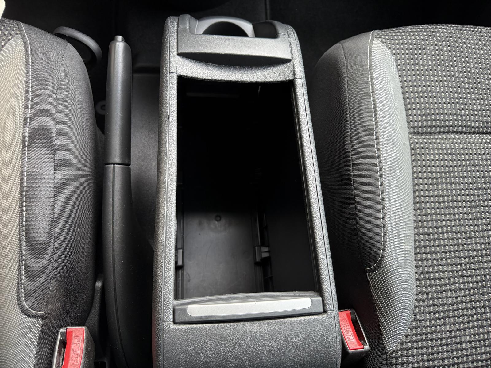 Peugeot Partner Allure Navi Kamera Tempomat Sitzheizung