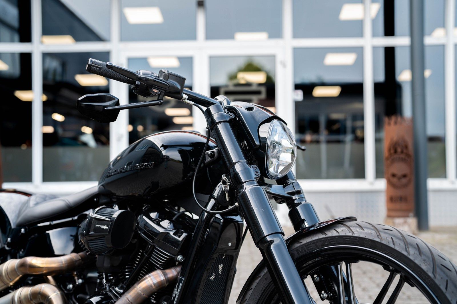 Fahrzeugabbildung Harley-Davidson FXBRS Breakout 114 cui - Kesstech BTC Gangster
