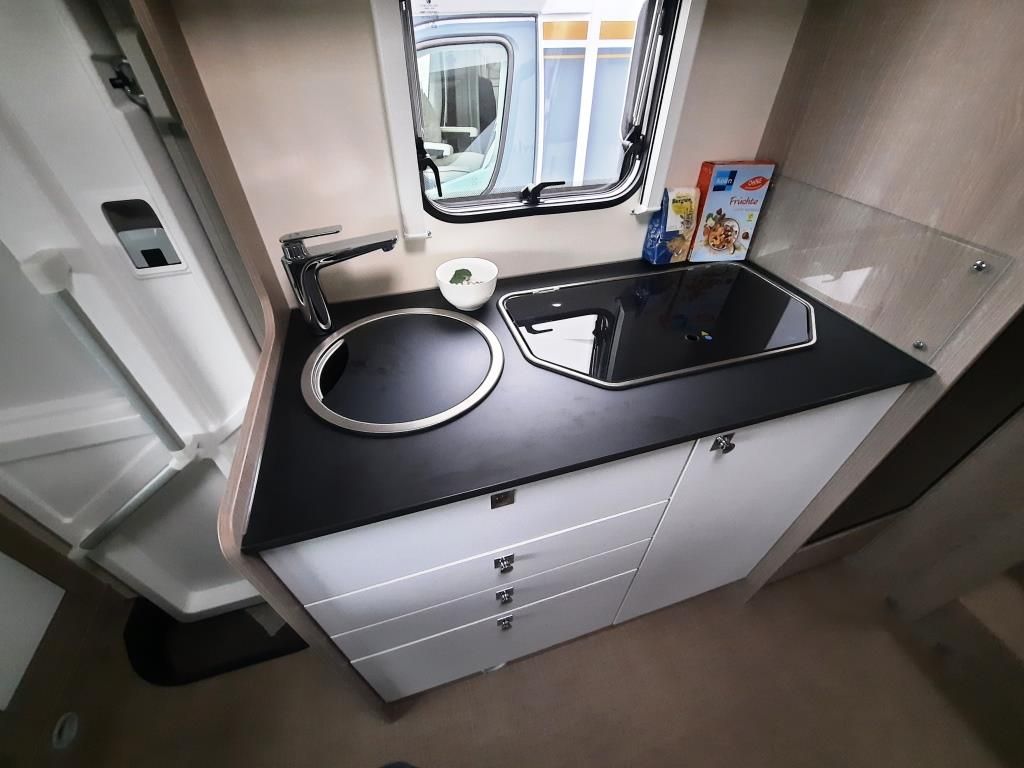 Fahrzeugabbildung Bürstner Lyseo Time Skyline 690 G Verfüg./Sparen Sie 20.3