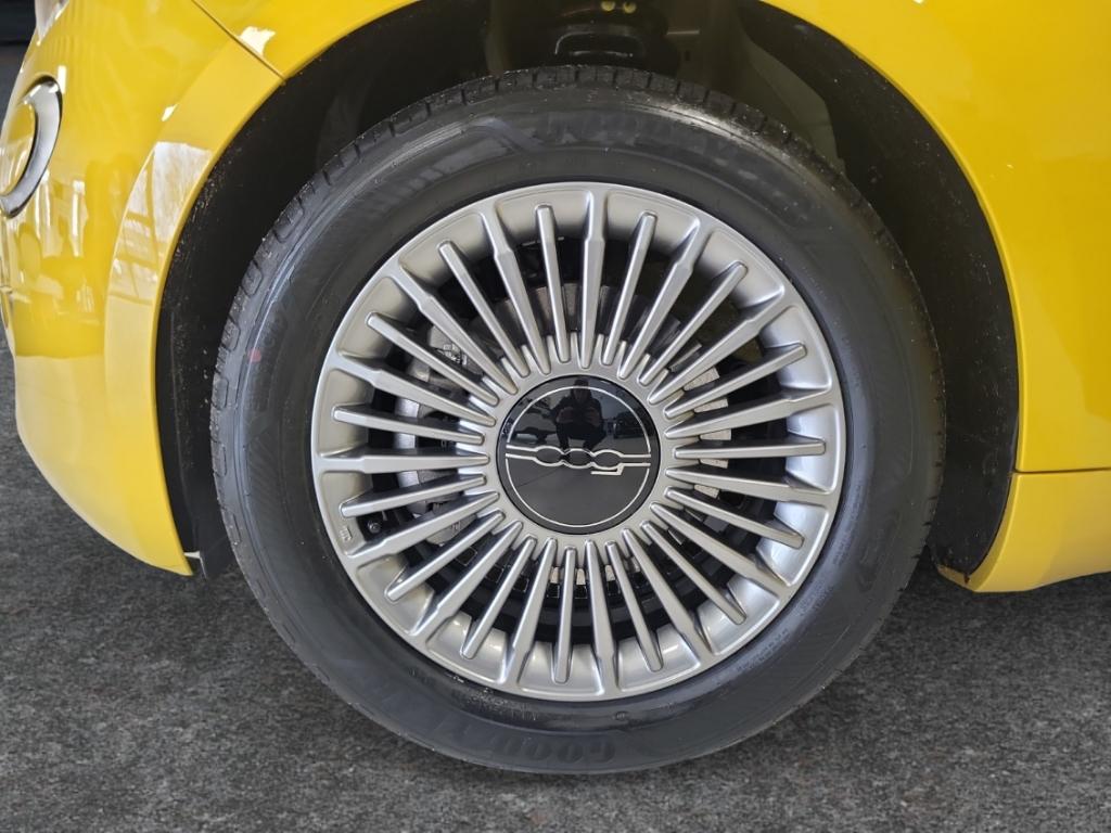 Fiat 500 Torino Hybrid PDC VOLL-LED KLIMAAUT. APPLECA