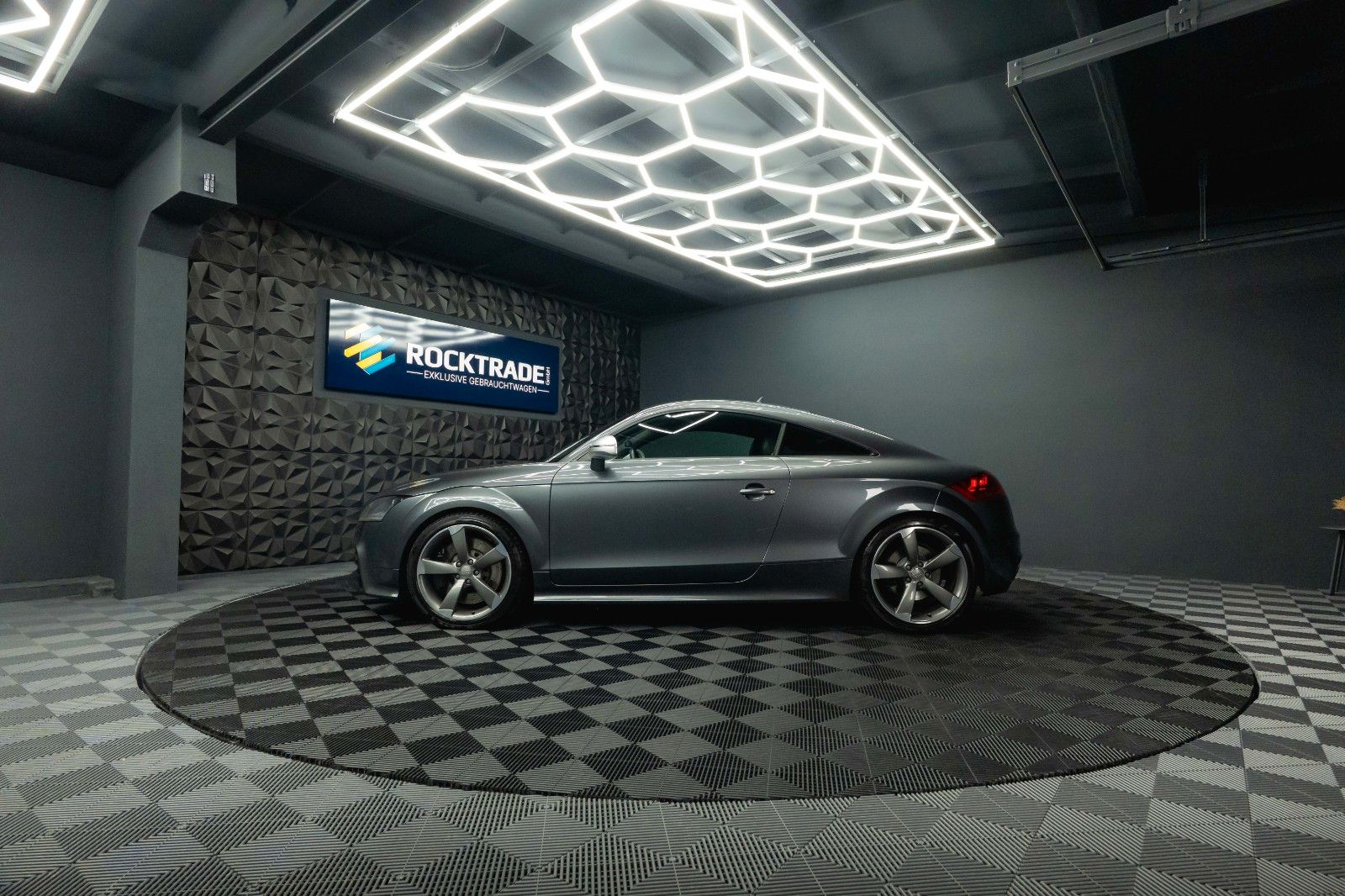 Fahrzeugabbildung Audi 2.5 TFSI TT RS Coupe quattro 6-Gang *Bi-Xenon*