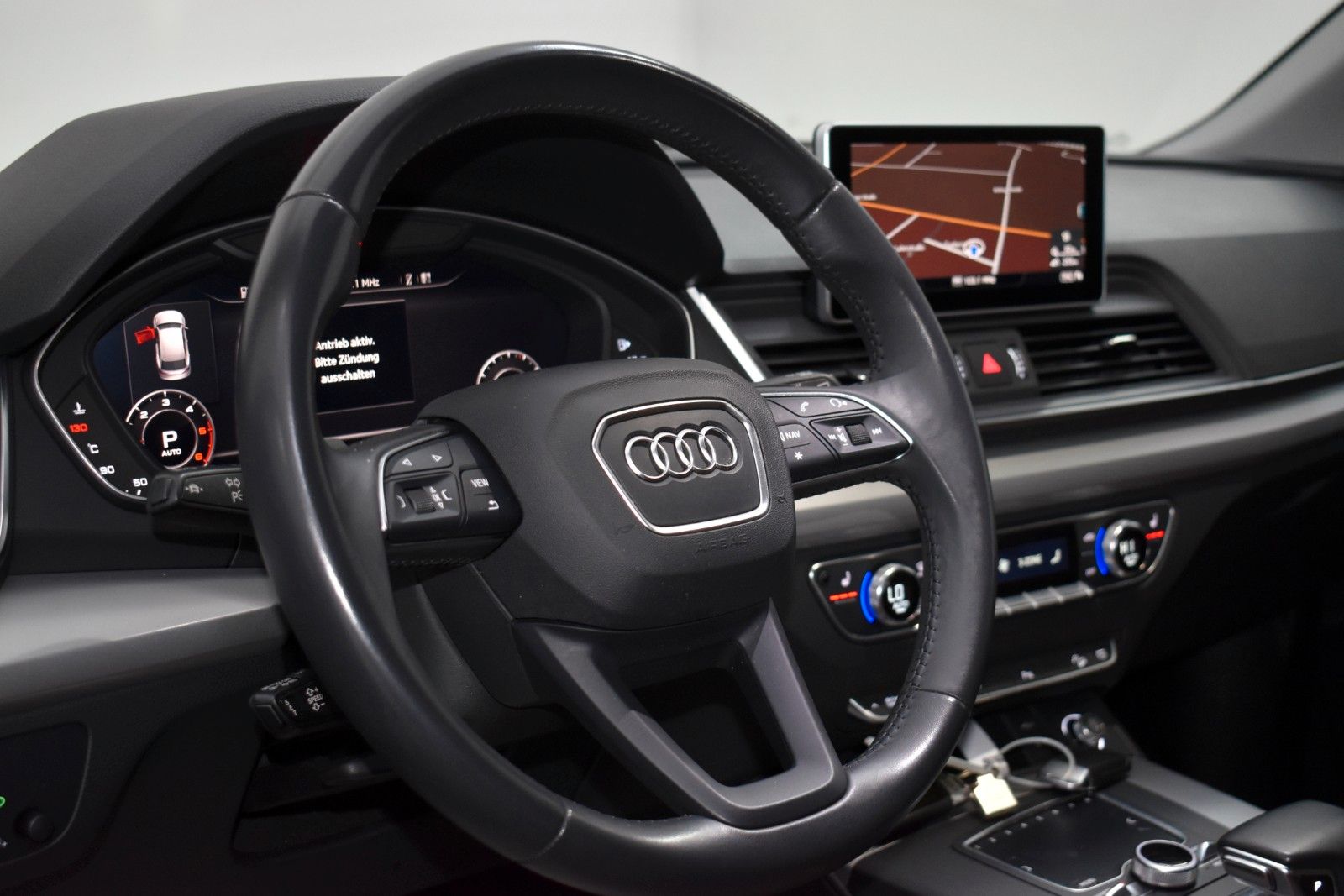 Fahrzeugabbildung Audi Q5 35 TDI,Leder,Navi,ACC,LED,Tour Pak,Kamera,AHK