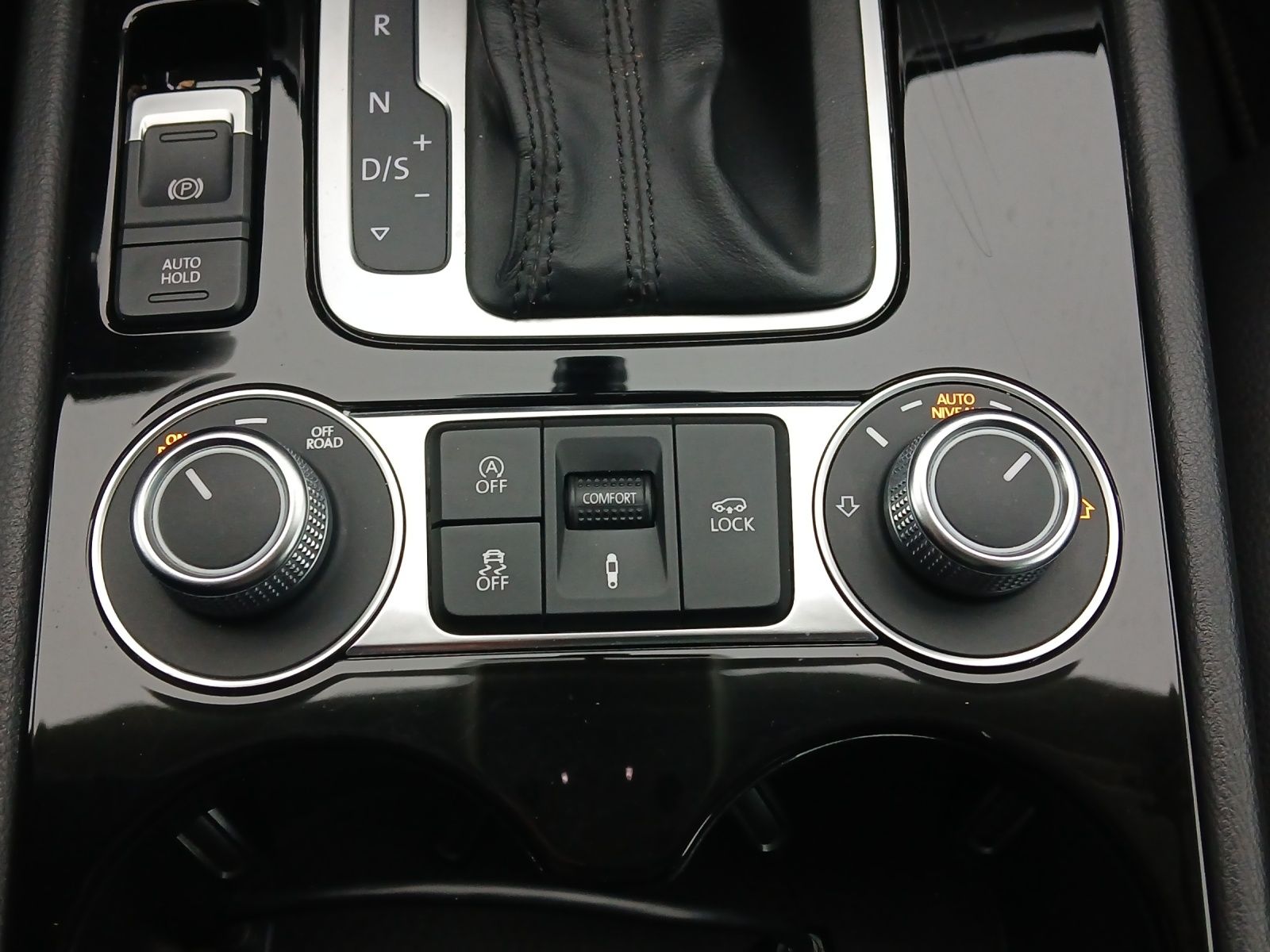 Fahrzeugabbildung Volkswagen Touareg TDI Terrain-Tech R-Line 4M Xenon AHK Nav