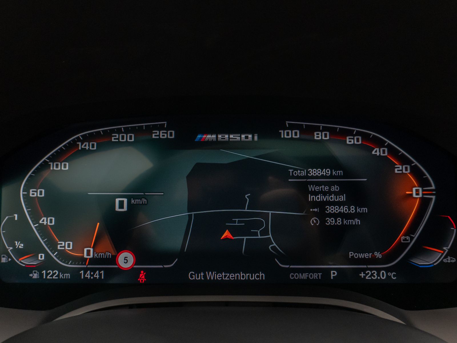 Fahrzeugabbildung BMW M850i xD GC Panorama 360°DAB H/K SoftCl 20Zoll