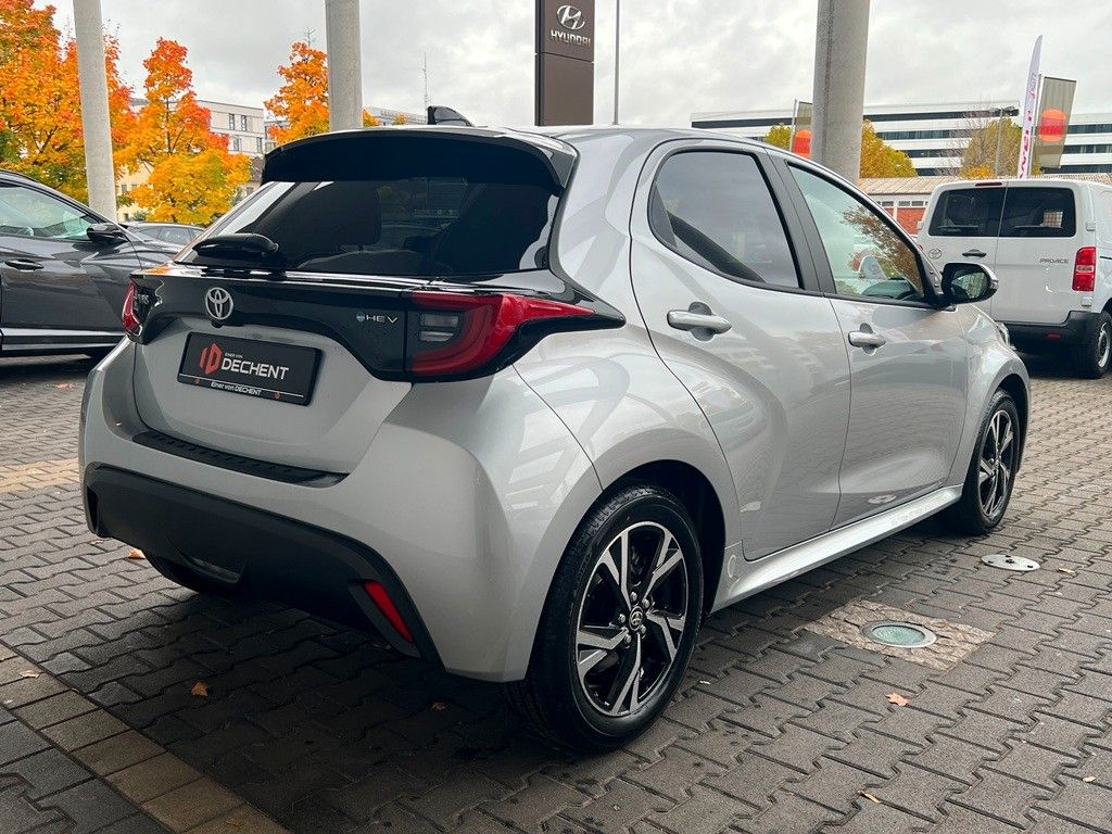Fahrzeugabbildung Toyota Yaris Hybrid Teamplayer Comfortpaket