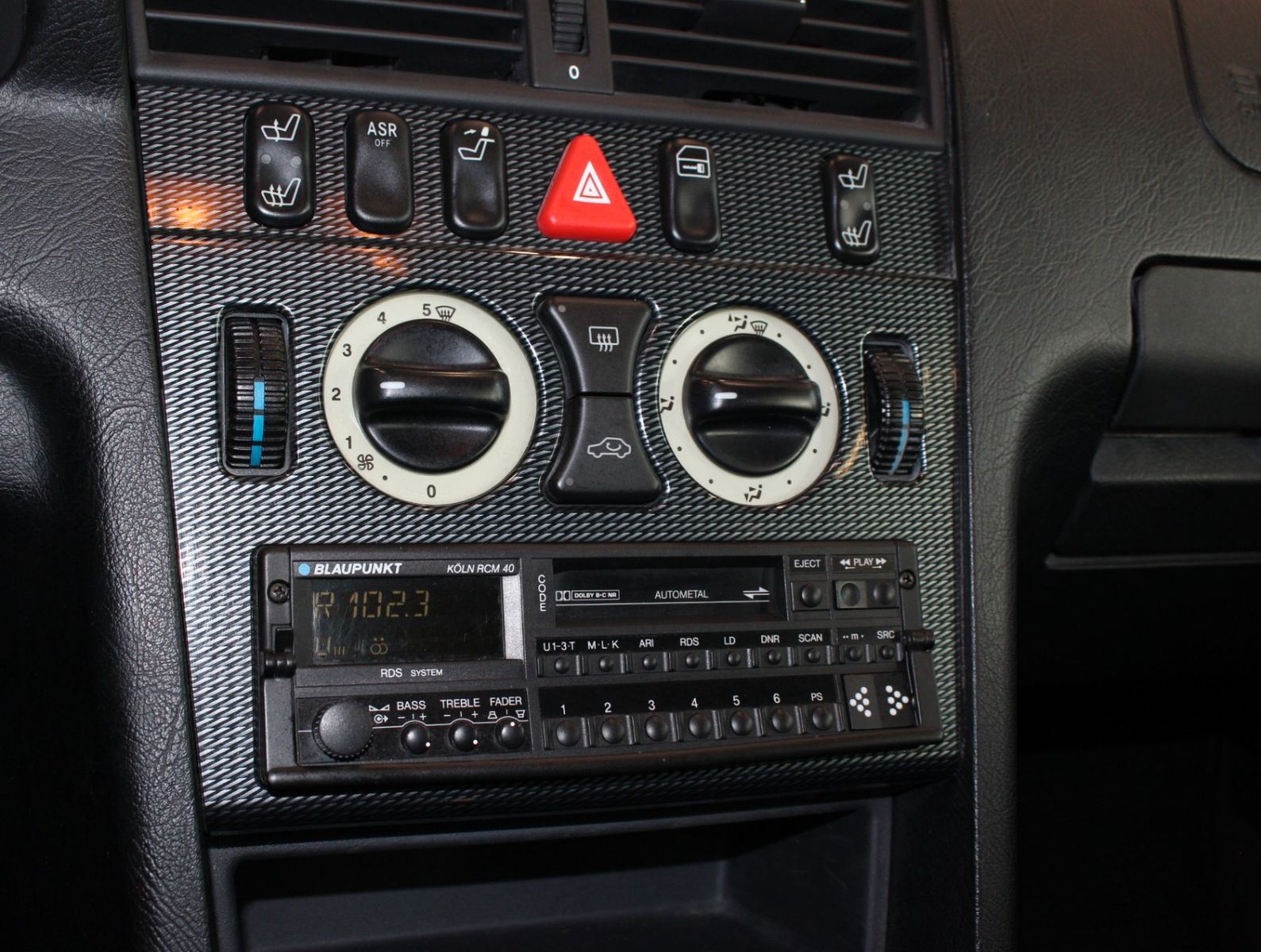 Fahrzeugabbildung Mercedes-Benz C 200 Sport Guter Pflegezustand+GSD+Xenon+Leder