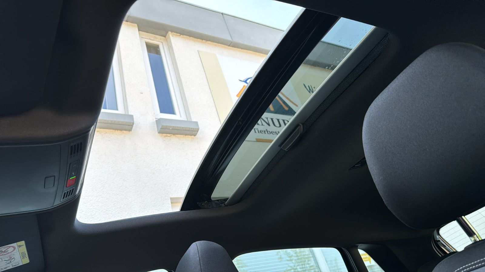 Fahrzeugabbildung Volkswagen Polo R-Line 1.0 TSI 95PS*PANO*SH.*KAM.*BEATS