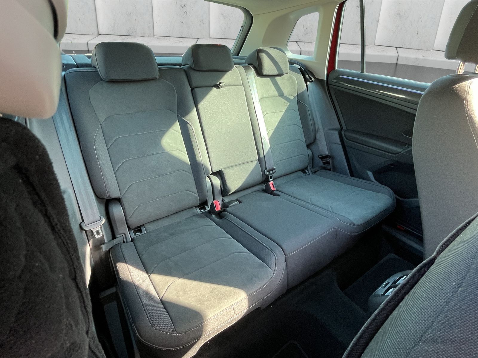 Fahrzeugabbildung Volkswagen Tiguan 1.5 TSI DSG*Elegance*SHZ*LHZ*IQ-Light**