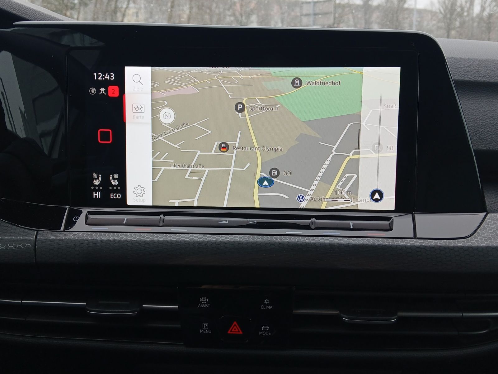 Fahrzeugabbildung Volkswagen Golf VIII GTE LEDplus Navi Leder AID ACC PDC SH