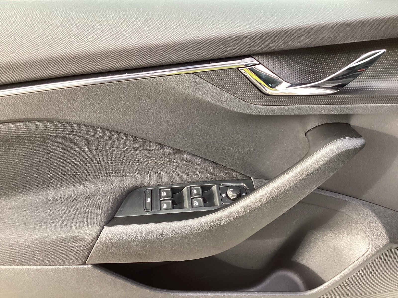 Fahrzeugabbildung SKODA Scala Tour 1.5 TSI 110 KW 6-Gang