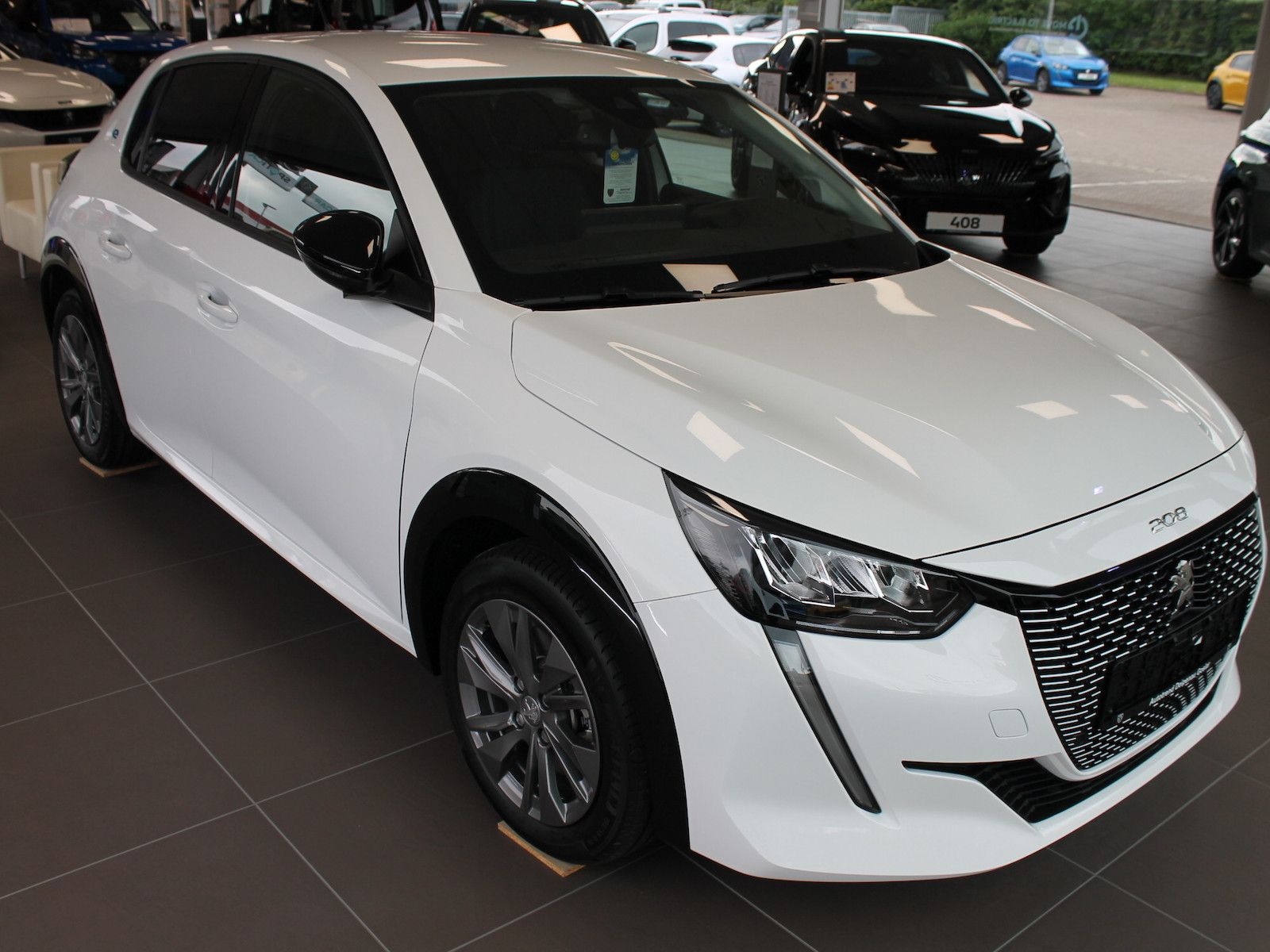 Peugeot e-208 Allure Pack 136 SOH 100% imagem 2