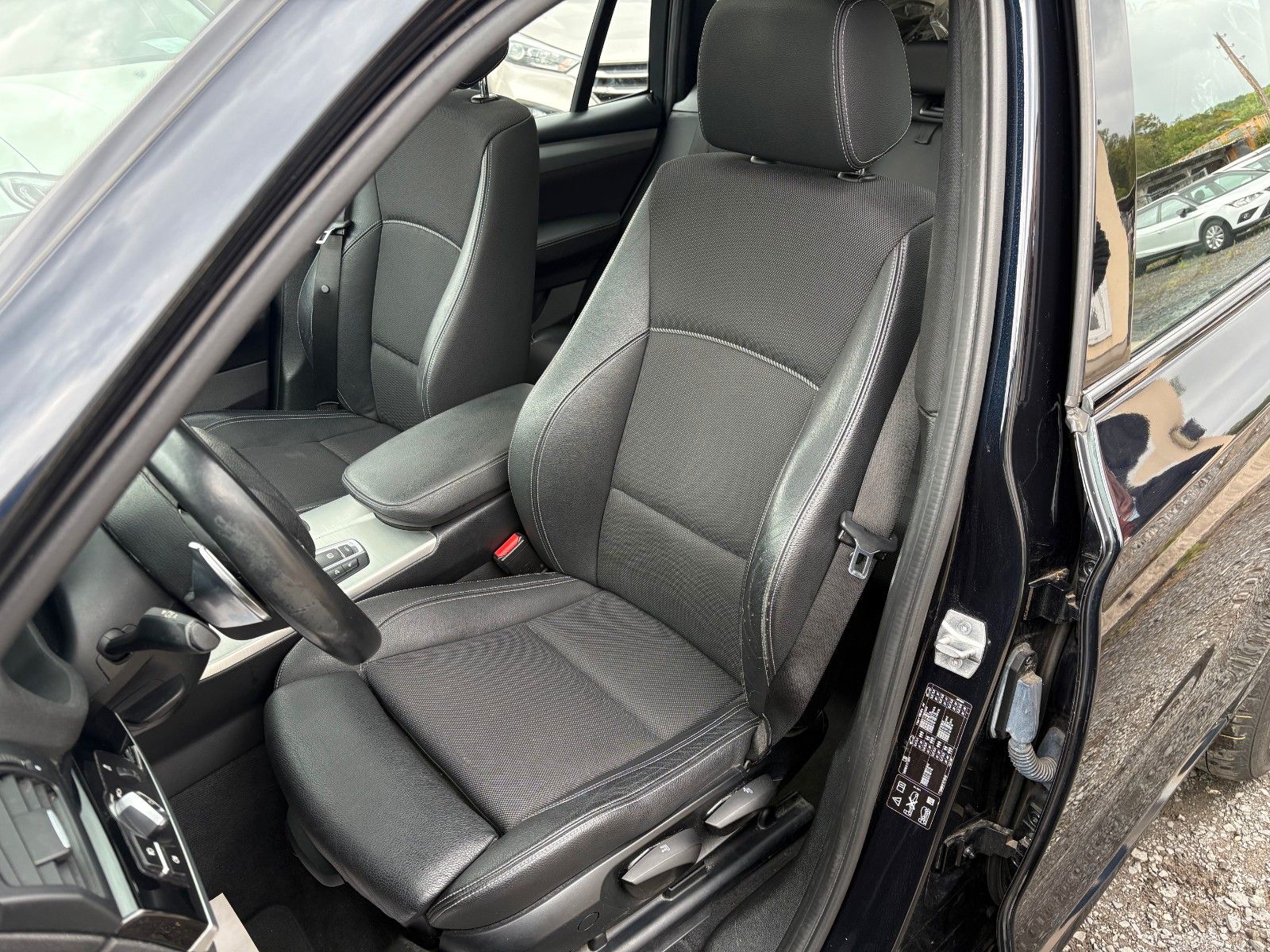 Fahrzeugabbildung BMW X3 xDrive20d Aut. M SPORTPAKET Navi Xenon Panor
