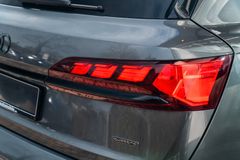 AUDI Q7 TDI / S LINE/ 22"/ ADVANCED/ PANO/ 7 SITZE AUDI Q7 TDI / S LINE/ 22"/ ADVANCED/ PANO/ 7 SITZE