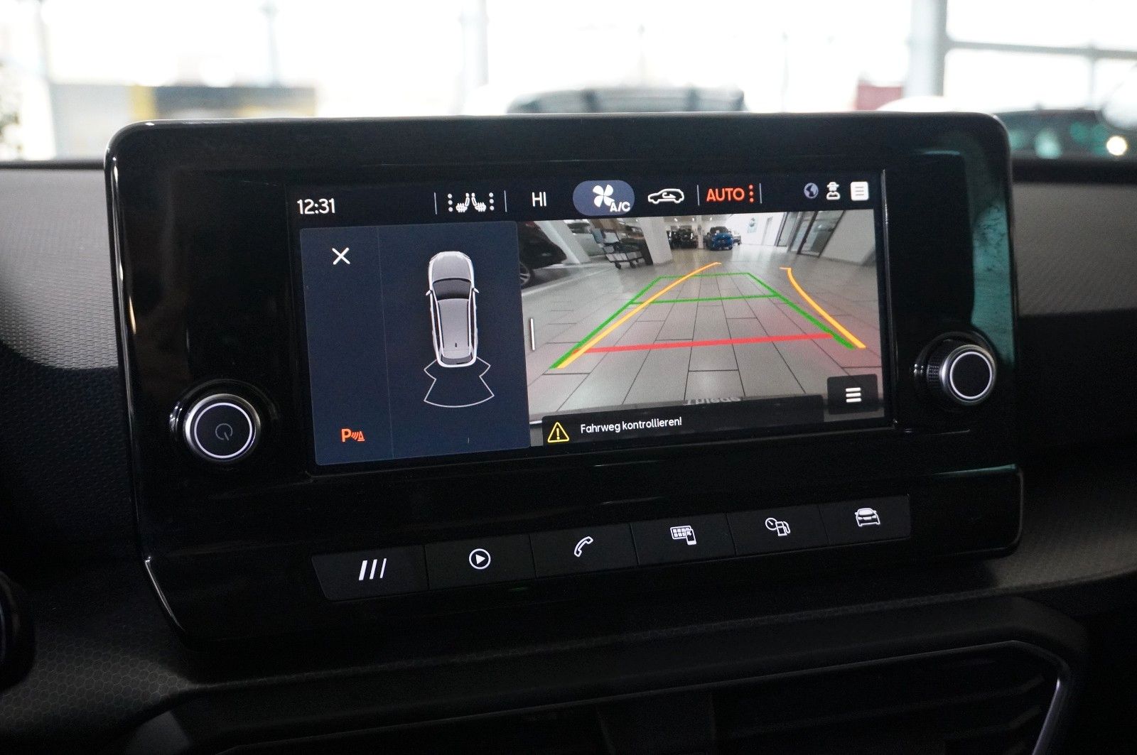 Fahrzeugabbildung SEAT Leon ST 1.0 E-TSI STYLE DSG NAVI/LED/KAMERA/DAB+