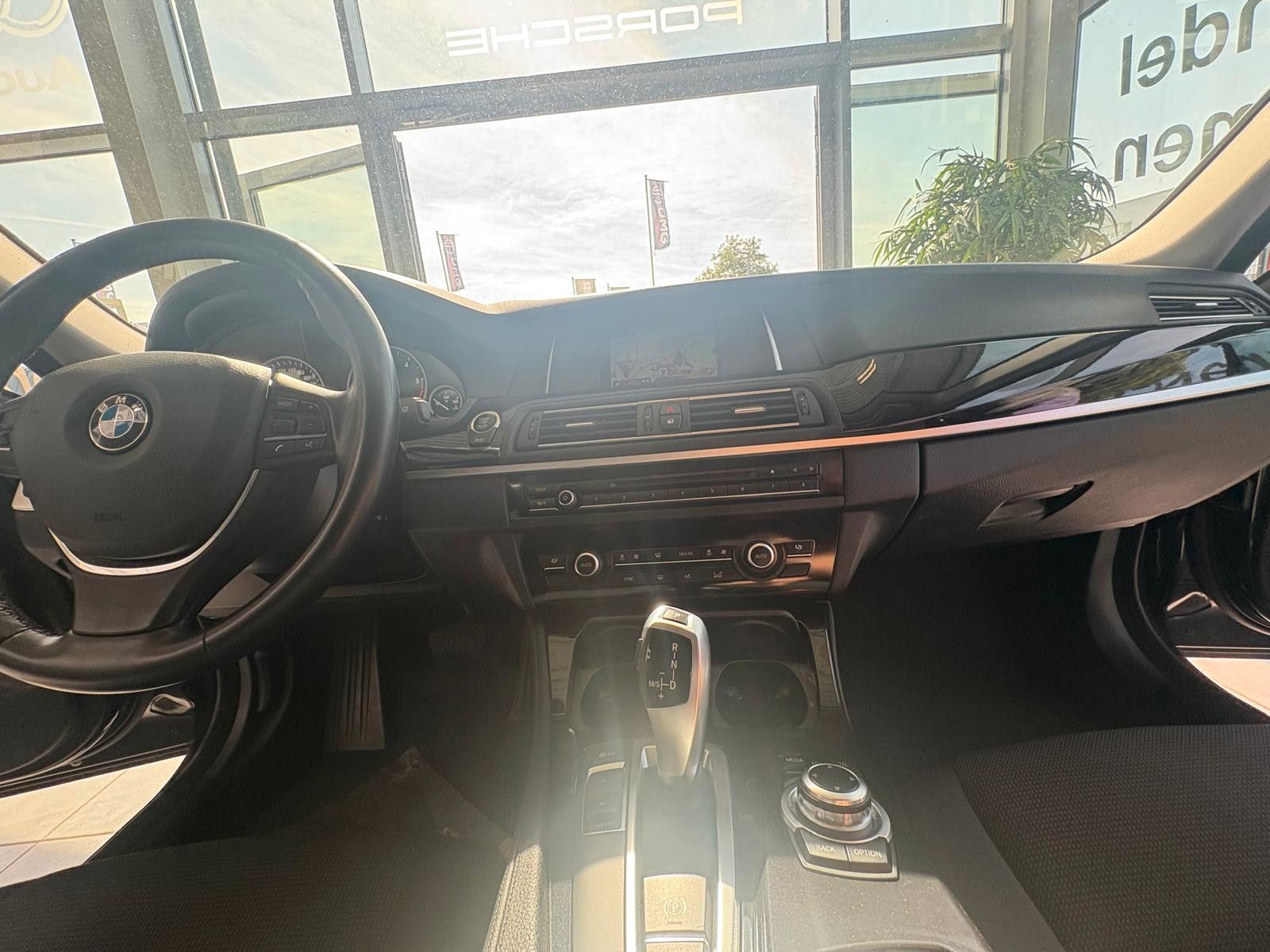 Fahrzeugabbildung BMW 518 Touring/E-Sitze/Navi/PDC/Xenon