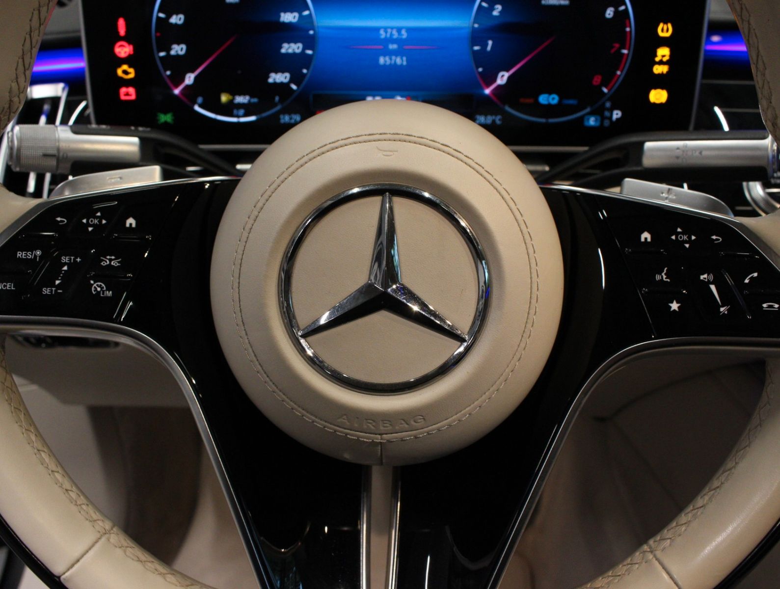 Fahrzeugabbildung Mercedes-Benz S 500L 4Matic AMG Line*Chauffeur*Executive*VOLL