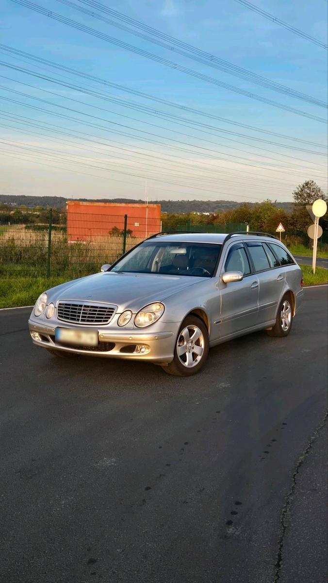 Mercedes-Benz E 200