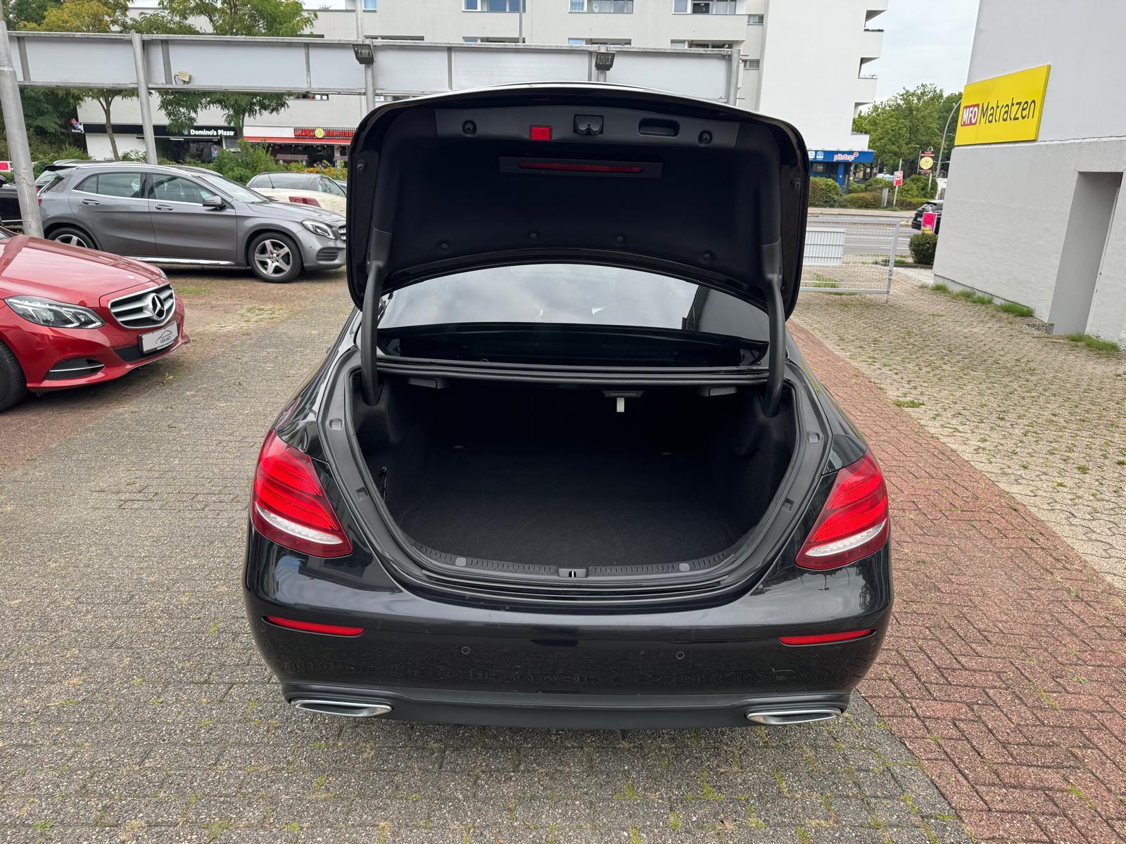 Mercedes-Benz E 220 d 9G-Tronic Avantgarde*Pano*Widescreen*