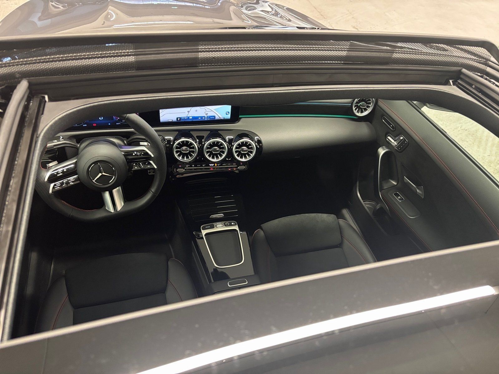 Fahrzeugabbildung Mercedes-Benz CLA 200 AMG Plus*Pano*HUD*19"*Night*MBeam*Totwi*