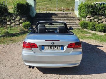 BMW 330 - 11