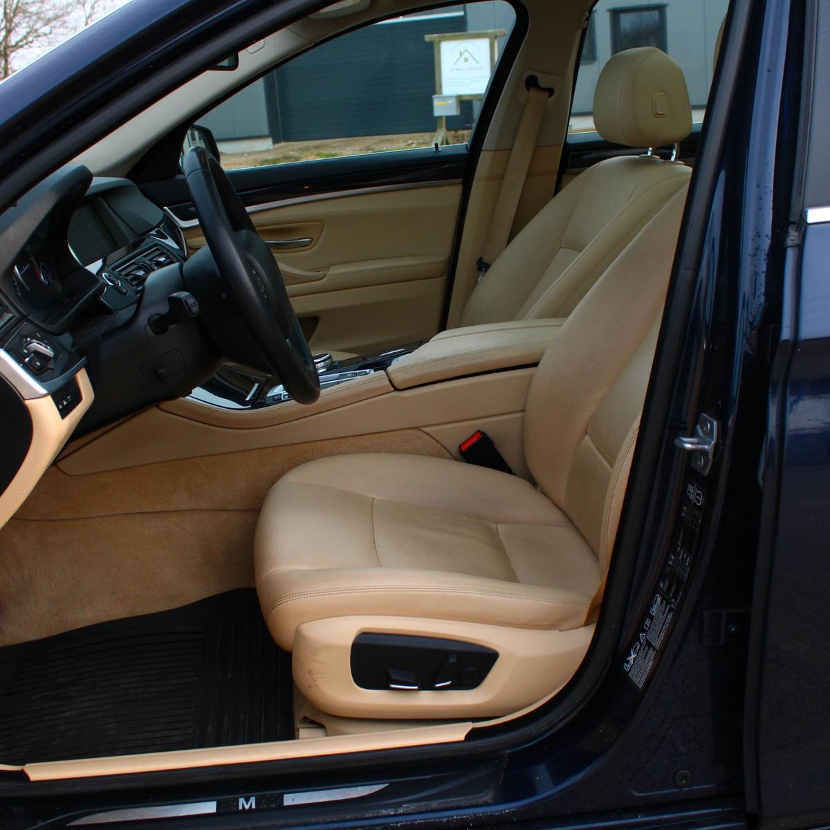 BMW 530d xDrive Touring LCI | Panorama | Scheckheft