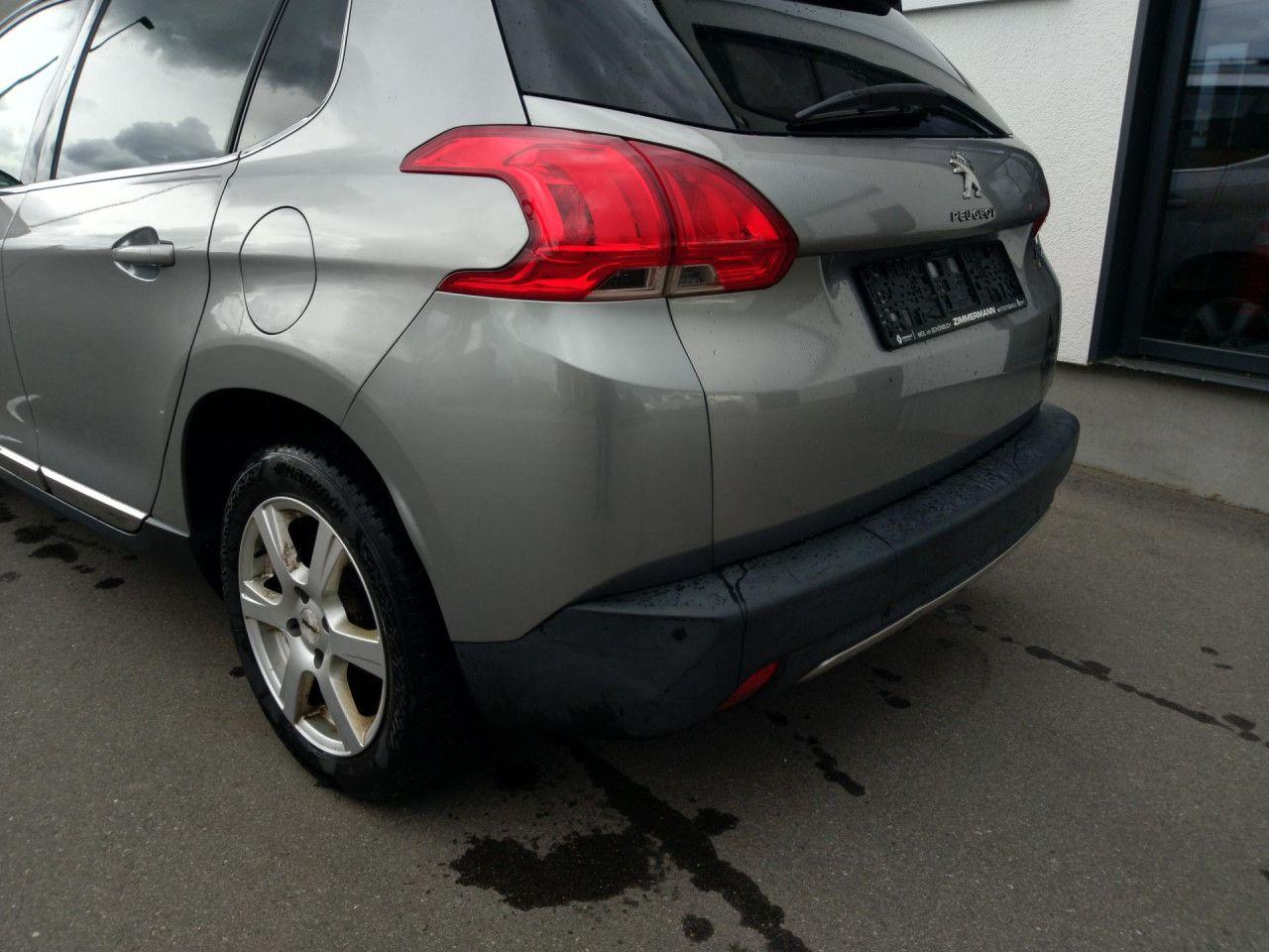 Peugeot 2008 1,2 Navi Sitzheizung Tempomat PDC Alu Klima