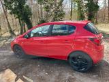Opel TOP Corsa Color 101PS, Panoramadach Touchscreen  - Opel Corsa mit Benzin-Antrieb: Schiebedach