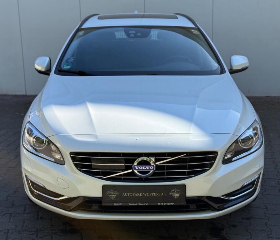 Volvo V60 Kombi Summum AWD*139.000KM*NAVI*KAMERA