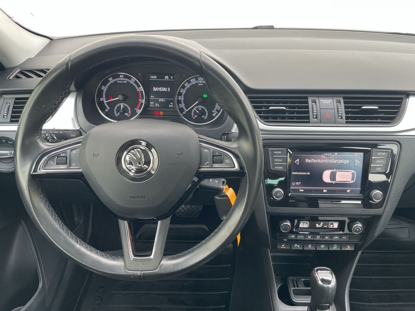 Rapid Spaceback 1.4 TSI DSG Ambition AHK/Pano/Xe