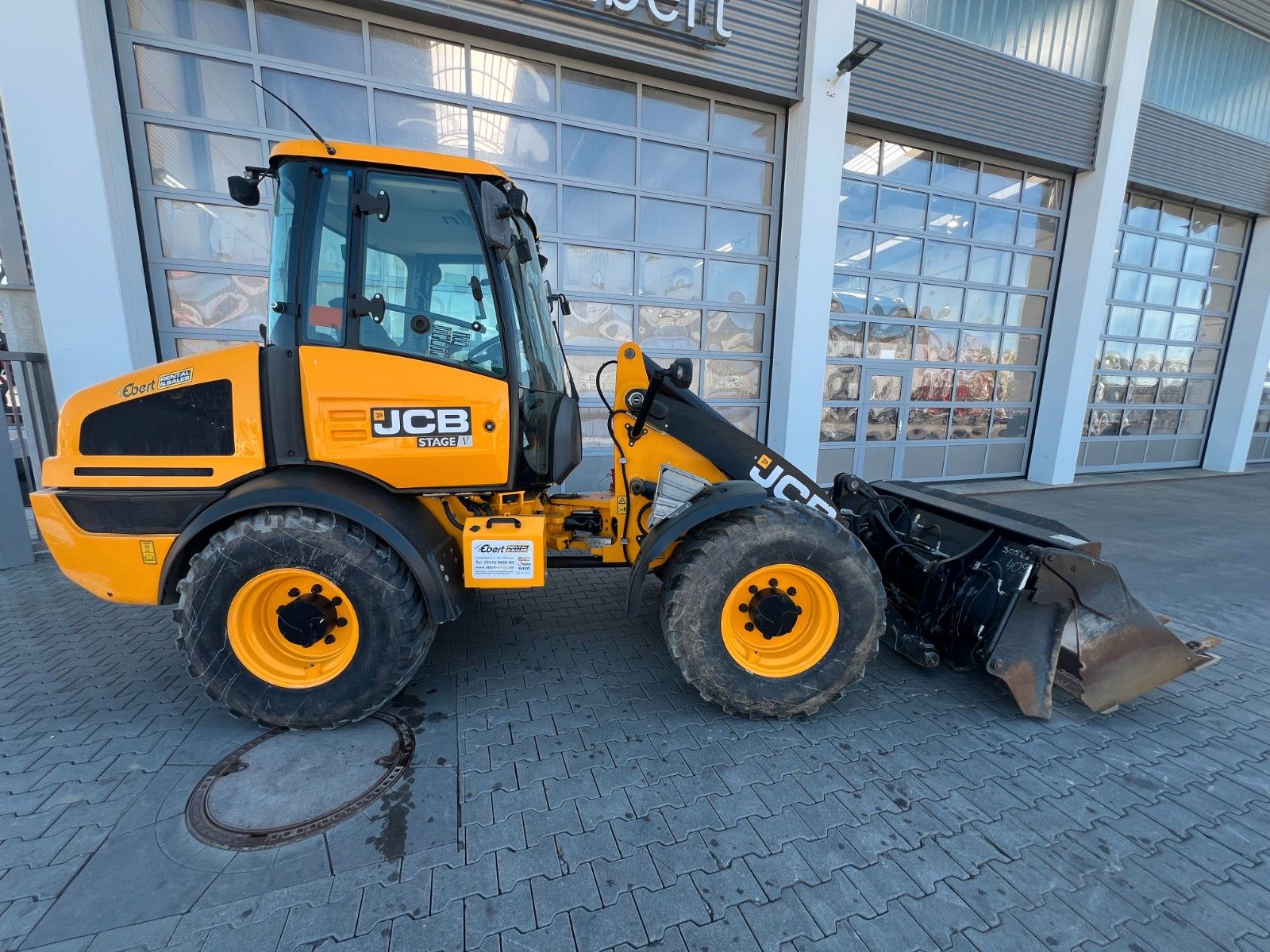 Fahrzeugabbildung JCB 409 SV / nur 758h! / Klappschaufel / Gabel