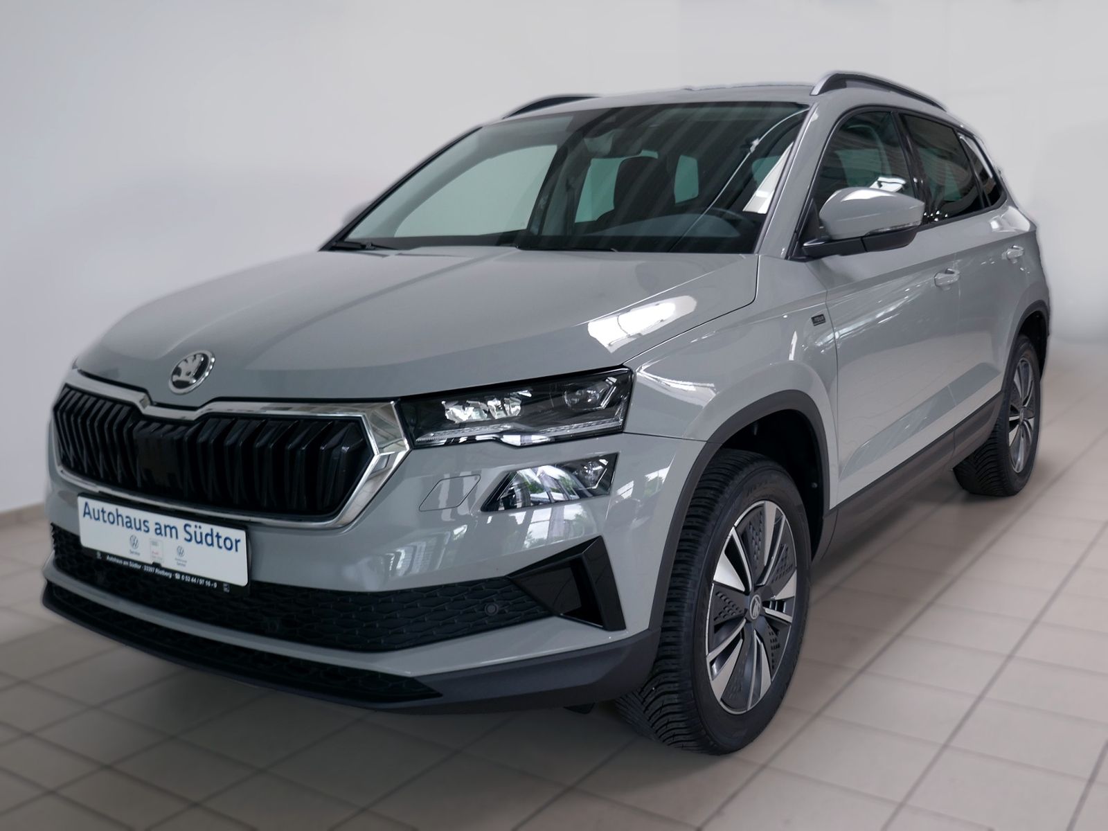 Fahrzeugabbildung SKODA Karoq Tour 4x4 2.0 TDI | LED AHK RFK ACC
