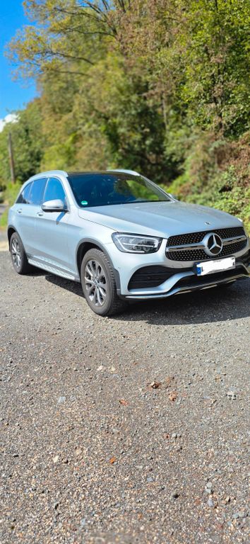 Image of Mercedes-Benz GLC 300