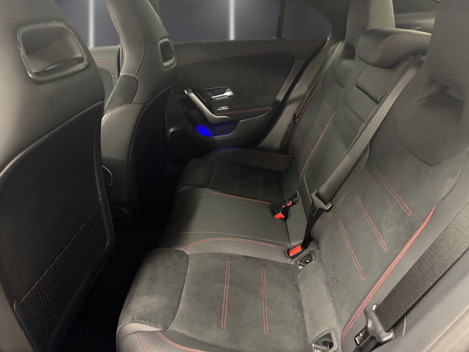 Fahrzeugabbildung Mercedes-Benz CLA 200 AMG Line*Totwinkel*Kamera*LED*19"*MBUX*
