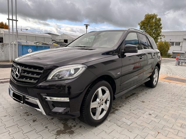 Mercedes-Benz ML 350 BlueTEC 4MATIC-AMG Line . Euro 6