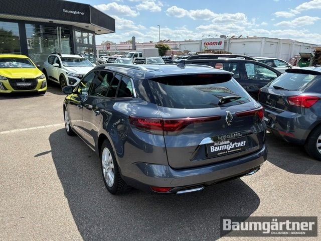 Fahrzeugabbildung Renault Megane Grandtour Intens Blue dCi 115 Winter-P. - mit KI generiert/bearbeitet