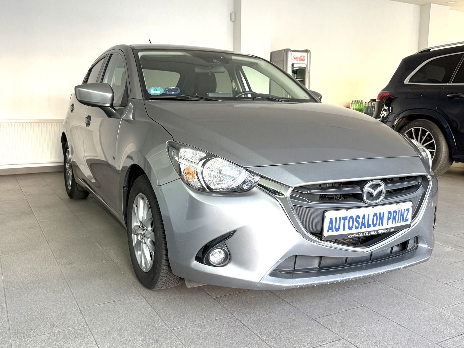 MAZDA 2