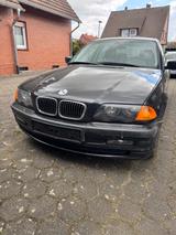 BMW 323i bj2000 173000 km BASTLERFAHRZEUG - BMW 323 mit 5 Türen