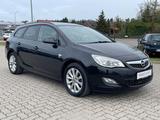 Opel Astra J 1.7 CDTI Sports Tourer AHK TÜV NEU - Opel Astra mit Diesel-Antrieb: Kombi, 1.7