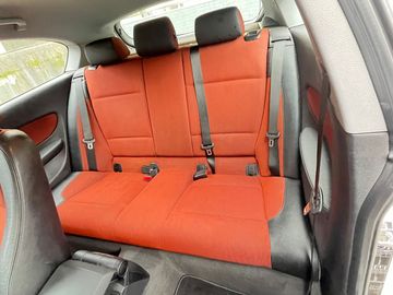 BMW 120 - 6
