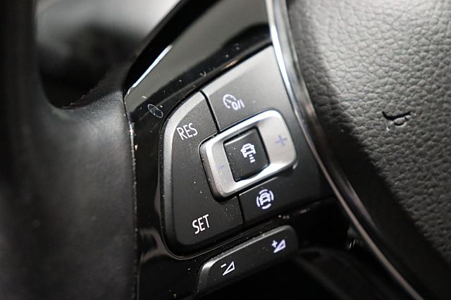 Tiguan 1.5 TSI Comfortline ACC LED AHK SHZ PDC