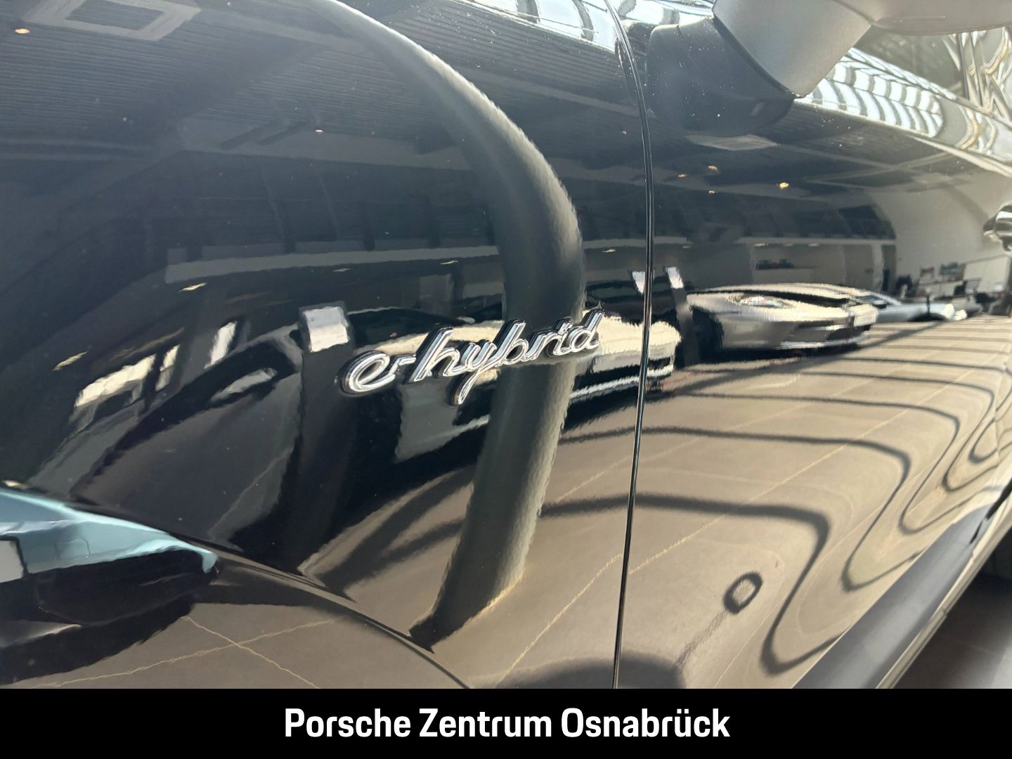 Porsche Cayenne E-Hybrid Pano AHK Luft 18-Wege Burmester foto 11