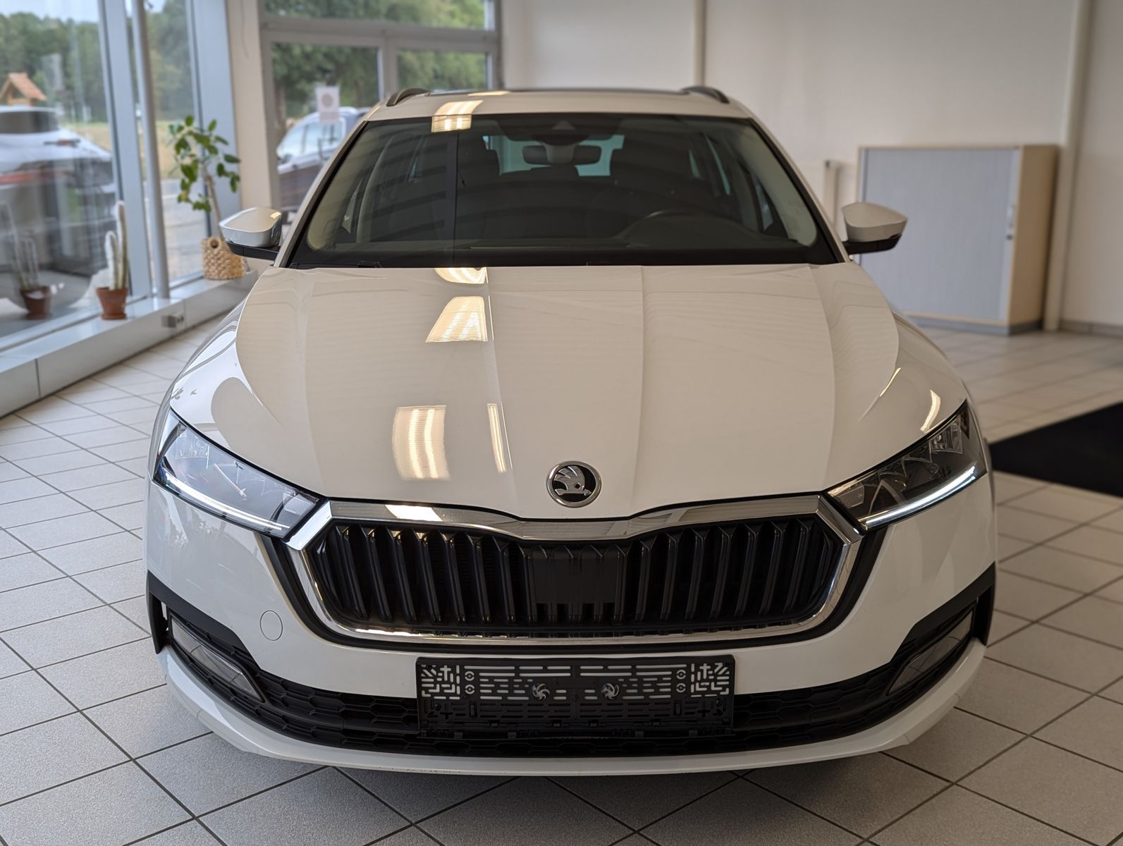 Fahrzeugabbildung SKODA Octavia 2.0 TDI Ambition Columbus Pano LED