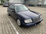 Mercedes-Benz W124 200 Mercedes E Klasse Oldtimer - gebrauchte Mercedes-Benz 200 aus dem Jahr 1995