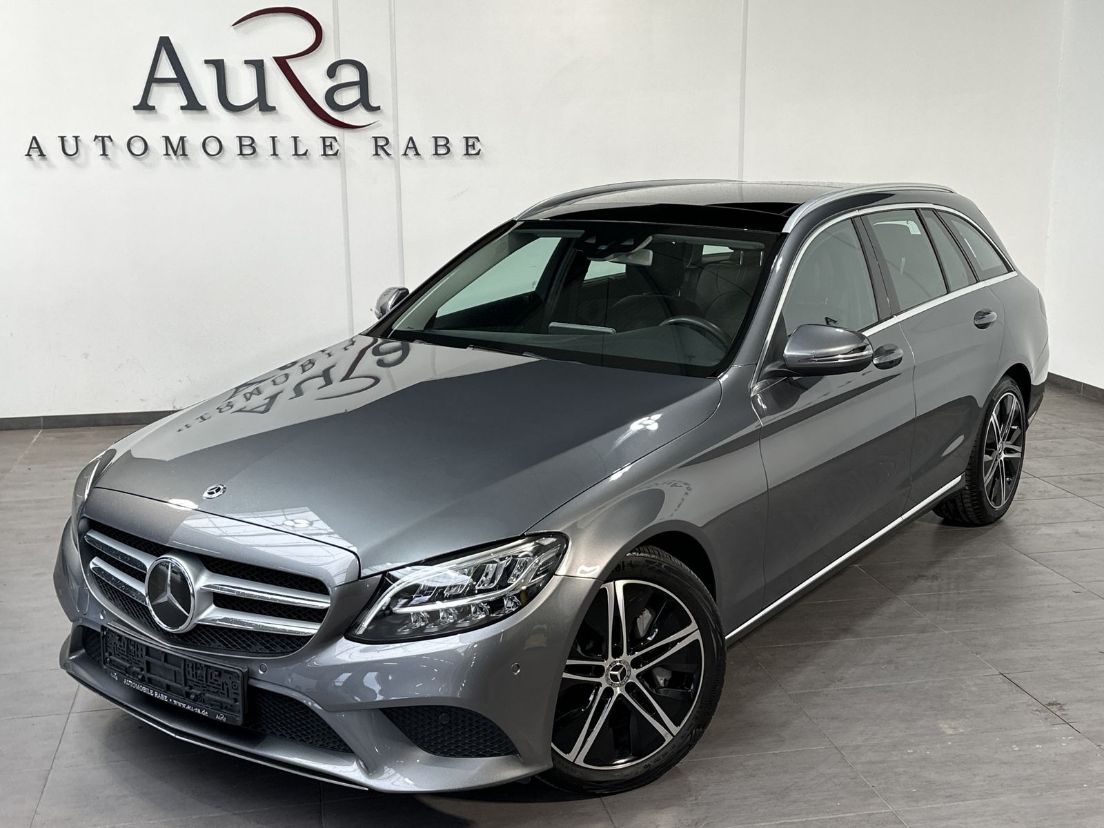 Fahrzeugabbildung Mercedes-Benz C 300 T Avantgarde NAV+LED+PANORAMA+18ZO+KAMERA